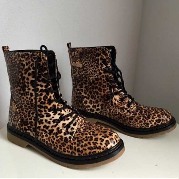 Leopard print boots - Picture 2 of 4